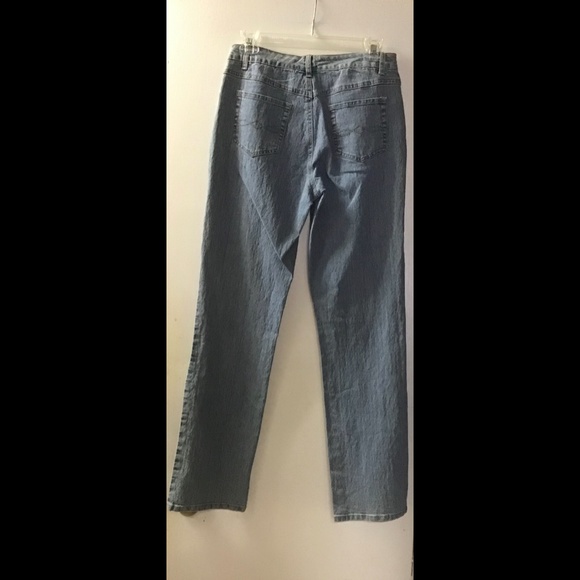 🌟 CAbi Straight Leg Jeans - Picture 4 of 6